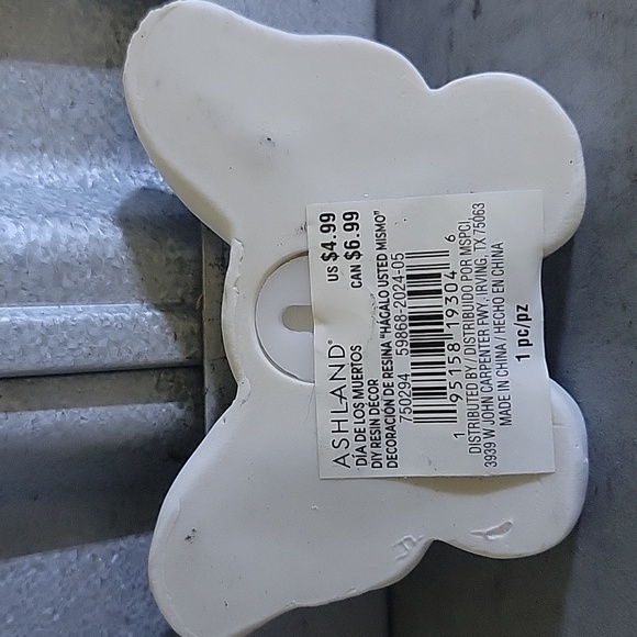 White Butterfly Decorative Pieces For DIY - Picture 3 of 5